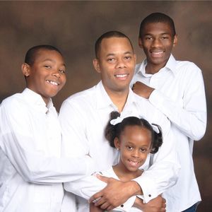 Meet your Posher, Kenay